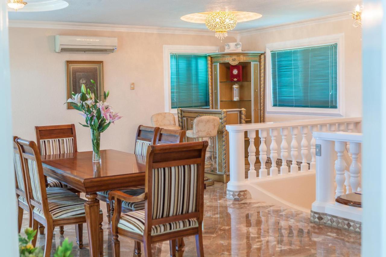 Breakfast At Monaco - Palais Boracay Hotel Manoc-Manoc Ngoại thất bức ảnh